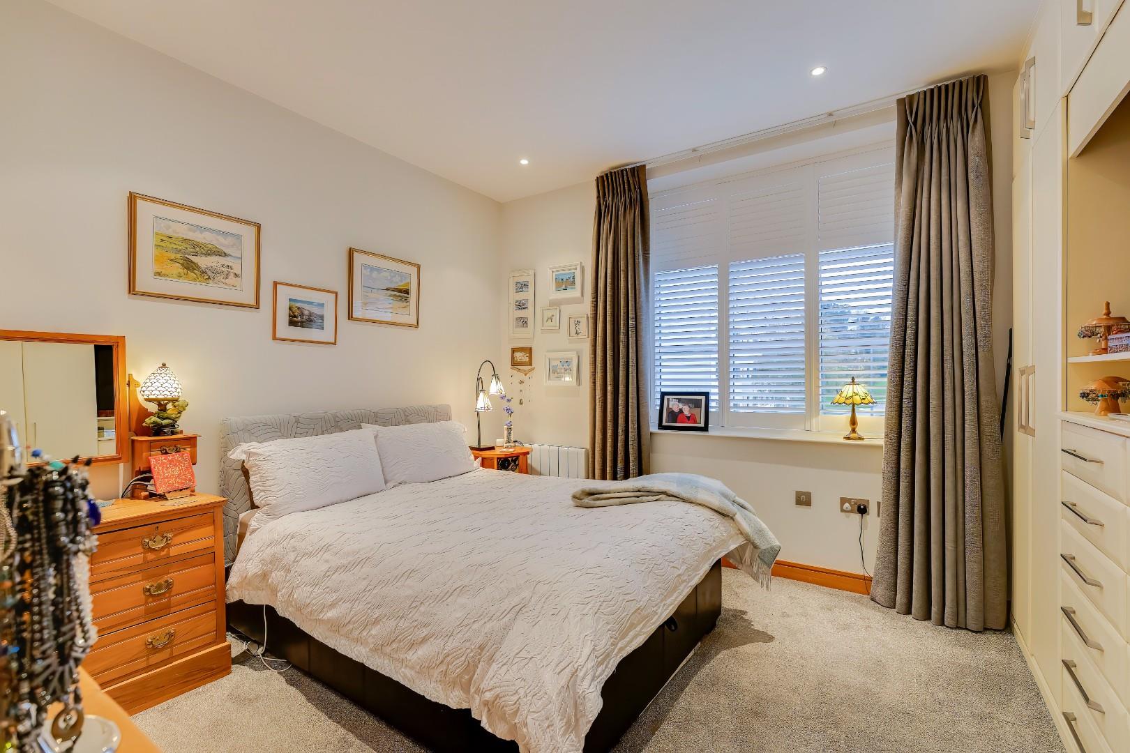 111 Headlands, Hayes Point, Sully, CF64 5QH